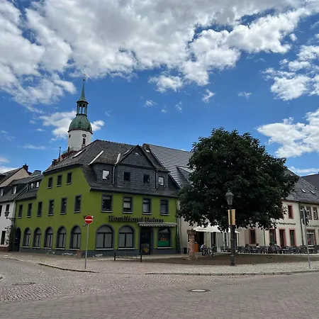 Fruehauf Apartment *